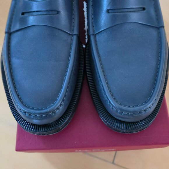 Salvatore Ferragamo Gray Penny Loafer | US 7 EE | Rare | Excellent main image 7